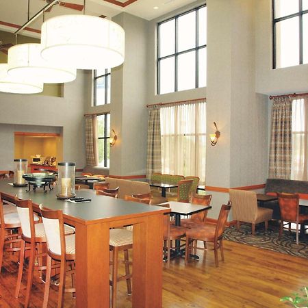 Hampton Inn Клинтън Екстериор снимка
