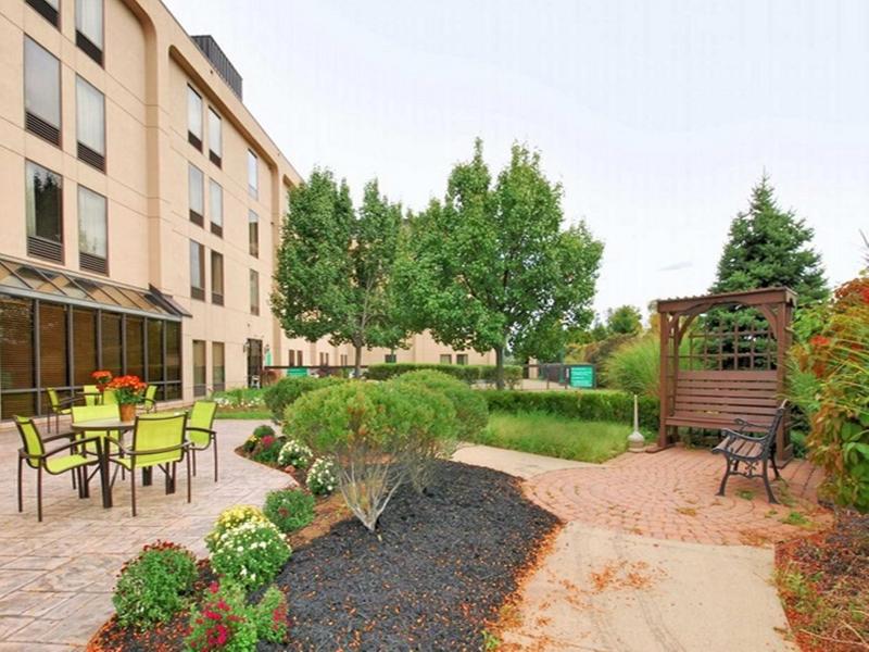 Hampton Inn Клинтън Екстериор снимка