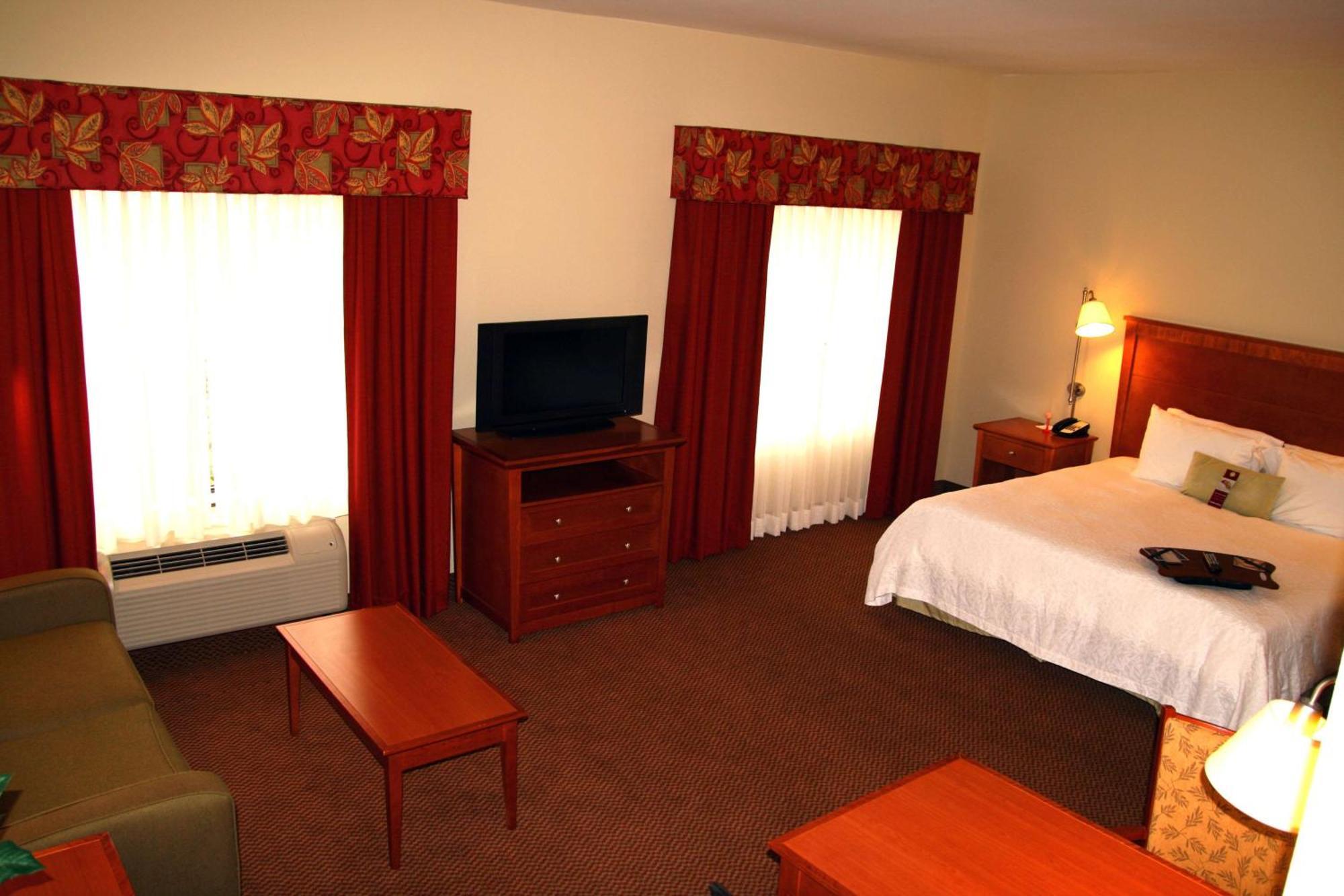 Hampton Inn Клинтън Екстериор снимка